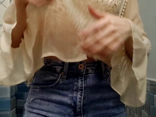 Elfie_cutie onlyfans Ardent Shlendra licks dildo