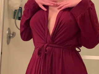 Chloe Cream Spicy trash fucks herself with a dildo