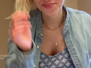 Chloe Cream Luxurious Curva Fingering Cunt