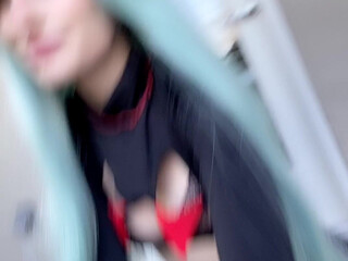 amiiinuu onlyfans juicy mom shakes her ass