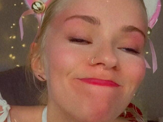 Chloe Cream Gorgeous model strips and pulls pussy