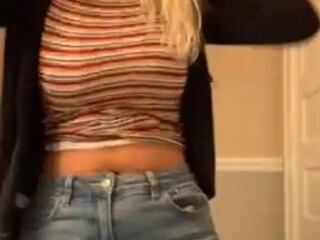 Chloe Cream Beautiful lady gently masturbates pussy