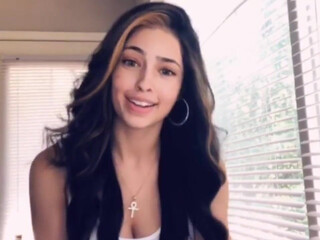 Ash Kaashh onlyfans Black-haired bitch demonstrates underwear