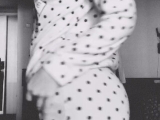 Anna Ioannova frolic while nobody is home