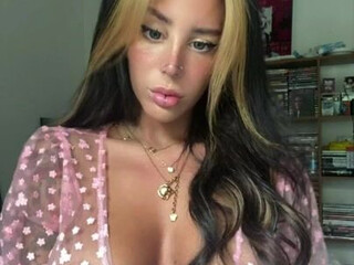 Alex Mucci onlyfans Attractive bitch fucks her cap