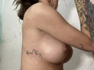 sara__mascara Teen slut gently jerks her pussy