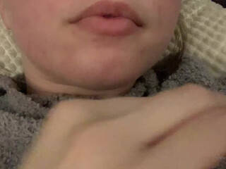 Kas, Skyiiah, itskasxo, itskaslol, sky wallace, skywallace onlyfans Cute cutie caresses shaved pussy