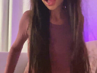 Kacy Black, kacyblack18 onlyfans Test Curly Shy in Fries