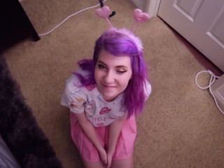 Elizabeth Reed, elizabethreed playing with a vibrator