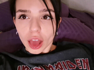 Yummy Yum Yum fingers in pussy