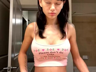 Amira Brie, Princess Amira B, brieamira Naughty babe chatting in free chat