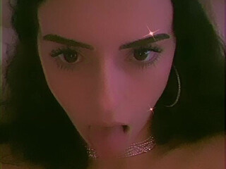 Stella Violet, stellaviolet, stellavioletxx Pregnant woman posing in front of webcam.