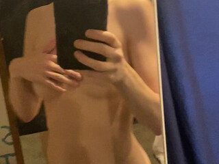 Maddie Springs, maddsprings, maddiesprings Naked her booty seduces visitors