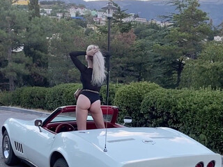 Ekaterina Enokaeva,  Blonde curvy fucks pussy with phallus