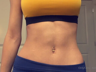 Amira Brie, Princess Amira B, brieamira Lustful trash dumps juicy tits