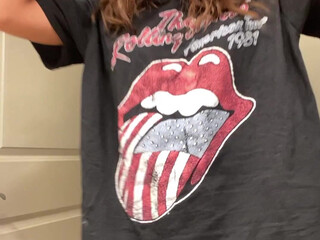 Amira Brie, Princess Amira B, brieamira Hot brunette girl gently masturbates cunt