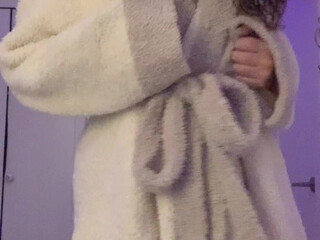 Grace, emoskittle, givingyougrace Naughty bitch caresses big tits