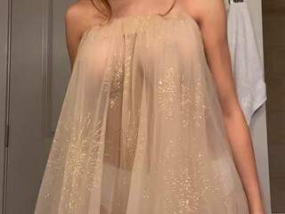 Amira Brie, Princess Amira B, brieamira sexy chica in the kitchen