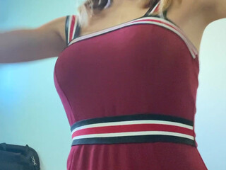 Amira Brie, Princess Amira B, brieamira Black-haired babe jerks off her cunt