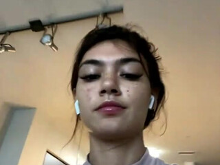 Amira Brie, Princess Amira B, brieamira loves himself in two holes