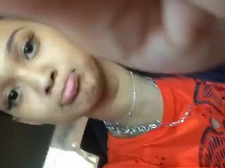 Edwina Isaacs (edwinacarlaisaac) onlyfans Skinny Blonde jerks off