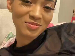 Edwina Isaacs (edwinacarlaisaac) onlyfans Cute brunette caresses her charms