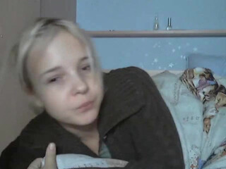 Katerina Lynx onlyfans squirt on the table