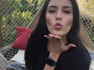 Hanna Miller onlyfans Teen black-haired chick talks coquettishly on camera