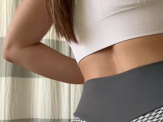 AnnaMatthews onlyfans Crazy chick turns a huge ass