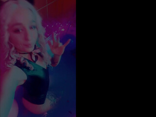 Alice Bong onlyfans A cool lady is dancing a striptease slowly