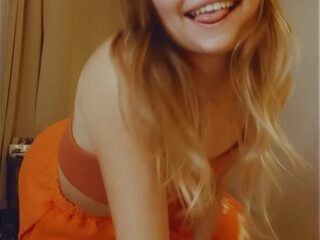 trippie bri, trippie juicy breasts and smooth pussy