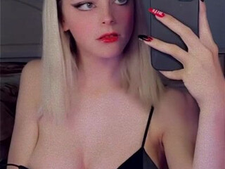 Anna, semulv, semulv Naughty babe caresses hairy cunt