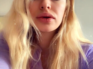 Elena Berlato (elenaberlato) onlyfans Busty latina caresses shaved cunt