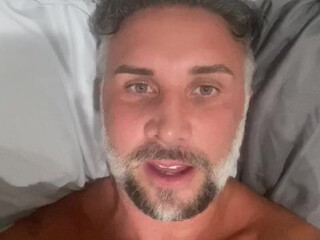 Kissa Sins onlyfans Beautiful woman in black clearly jerks off her vagina