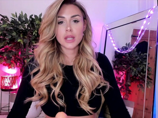 Ella Silver onlyfans Petite nipple teasing her holes