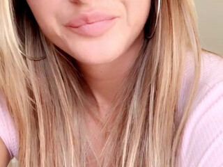 Ella Silver onlyfans in the posture of a rider cool ends