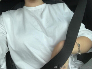 Bunnyrosex onlyfans beauty with big round tits