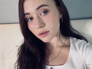 Anna aka arilaviee onlyfans hot private bath