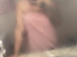 AleRoseBunny onlyfans Beautiful bitch shows shaved holes