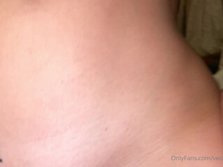 verasmirnovavip onlyfans Gorgeous teen showing off natural boobs