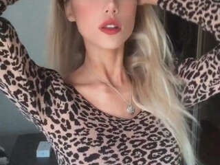 sarahardel onlyfans Hot pussy pushes vagina