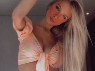 sarahardel onlyfans pussy fingering pussy