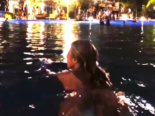 sarahardel onlyfans Mature bitch stretches big labia