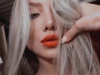 sarahardel onlyfans big tit babe pulls clit