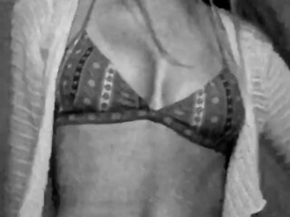 sarahardel onlyfans Busty brunette girlfriend caresses her pussy in the workplace