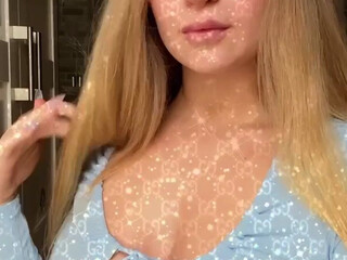 frederike.o onlyfans Feral doll nifty jerks off both holes