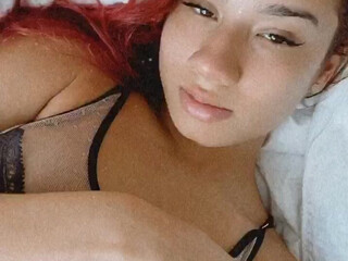 TheChantal onlyfans Blissful devil caresses shaved vagina