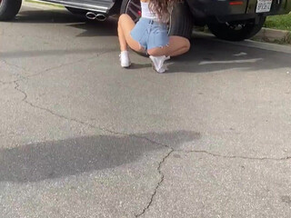 Riley Reid (rileyreidx3) onlyfans The obstinate Babe works the body with oil