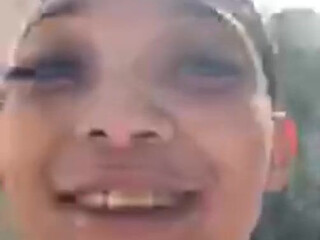 edwinacarlaisaac~1558888837~17847875050450324~1 A wonderful beast takes a shower