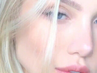 sarahardel onlyfans Charming babe magically shows her body